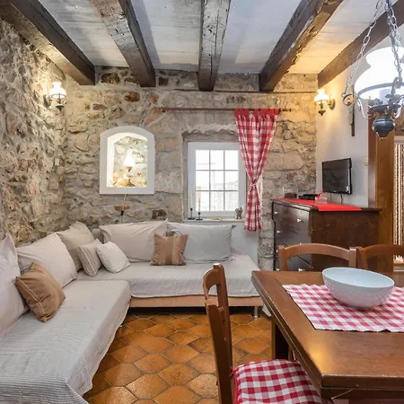 Feriehus Lovely In With Wifi Crikvenica