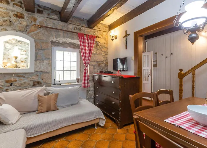 Casa de Férias Lovely In With Wifi Crikvenica